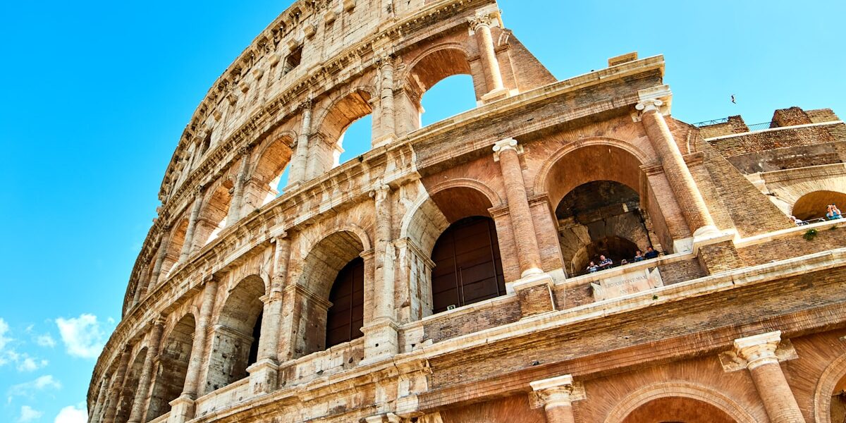 Santorini Outfit Ideas That Work